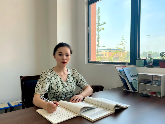 14李荣照片_副本